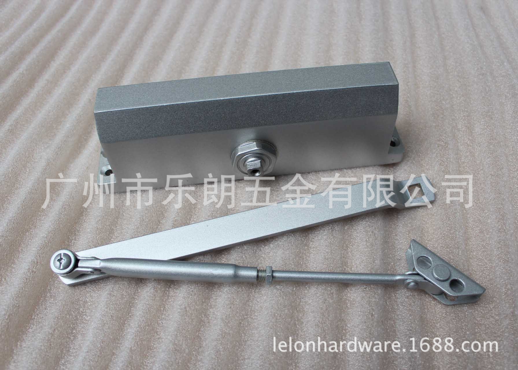 水蜜桃视频污在线观看蜜桃成人免费视频RDC-05 重型方背闭门器