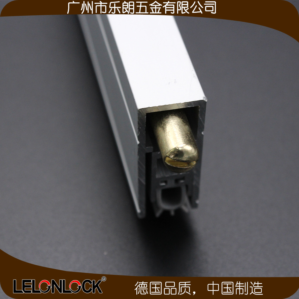 水蜜桃视频污在线观看蜜桃成人免费视频门底防尘器